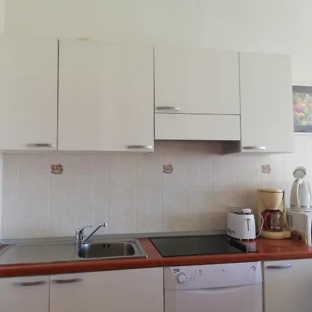 Apartmani Marija Apartment *